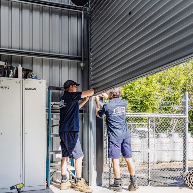 Florida Garage Door Experts: How to Choose Licensed and Trustworthy Contractors