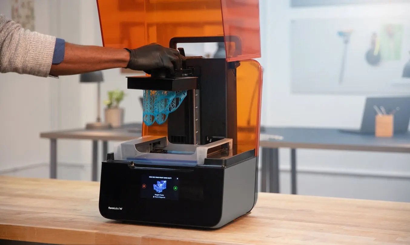 How a Medical Device Prototype Manufacturer Helps Bring Healthcare Innovations to Life